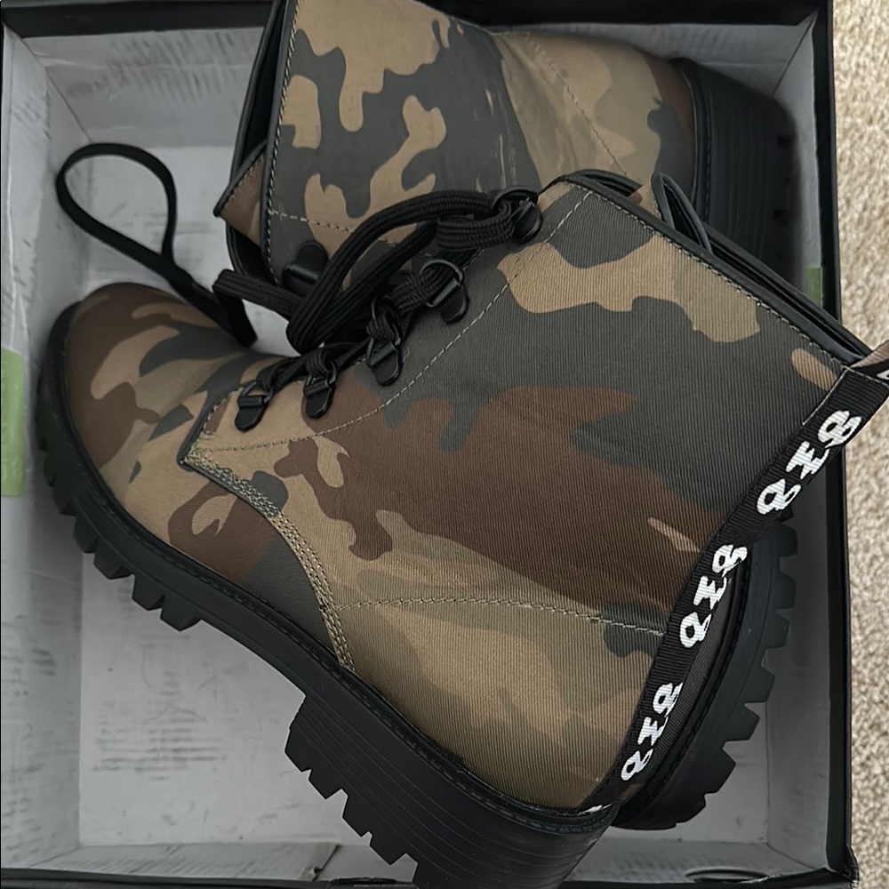 Camouflage Combat Boots